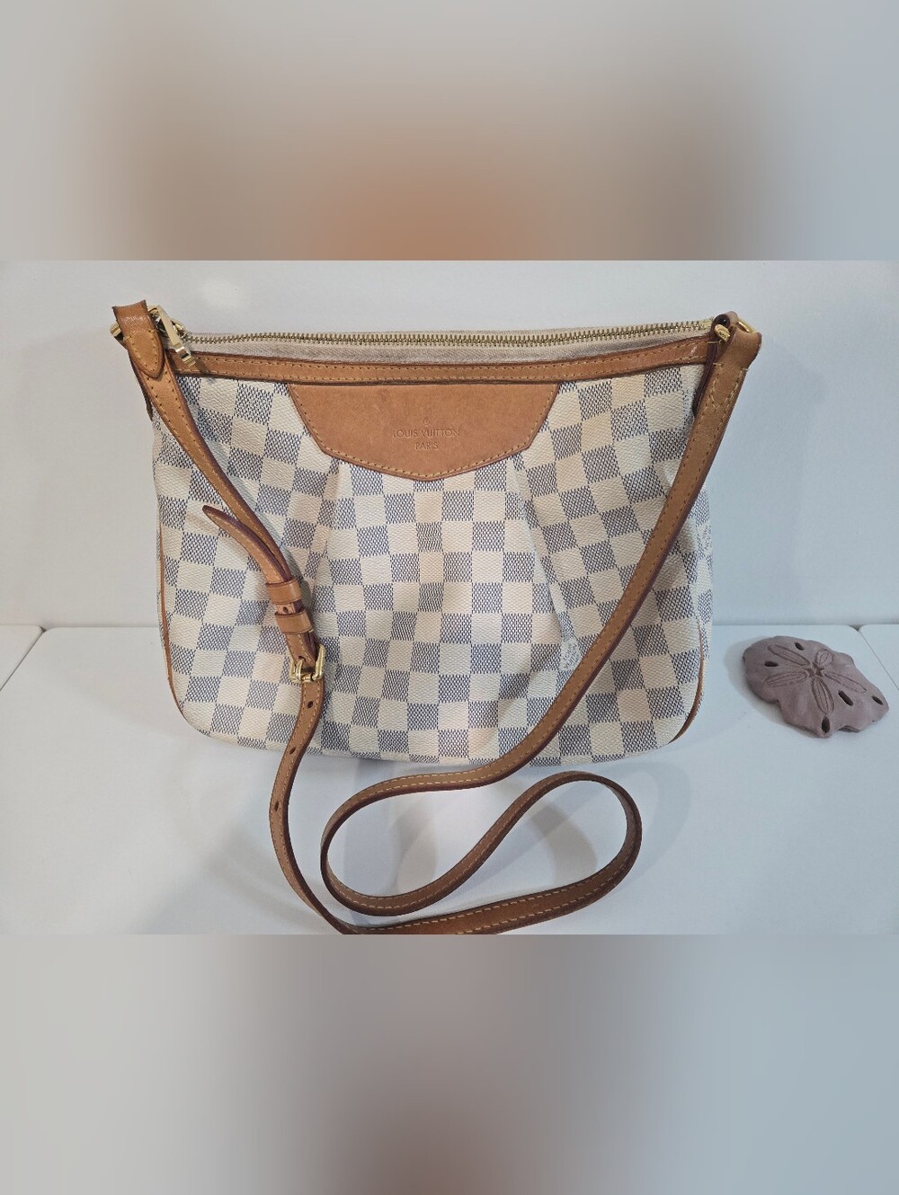 AUTHENTIC Louis Vuitton Damier Azur Siracusa PM Crossbody Bag in White and Tan